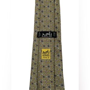 Hermès Paris Geometric Pattern 100% Silk Tie Green Blue Orange Luxury Designer